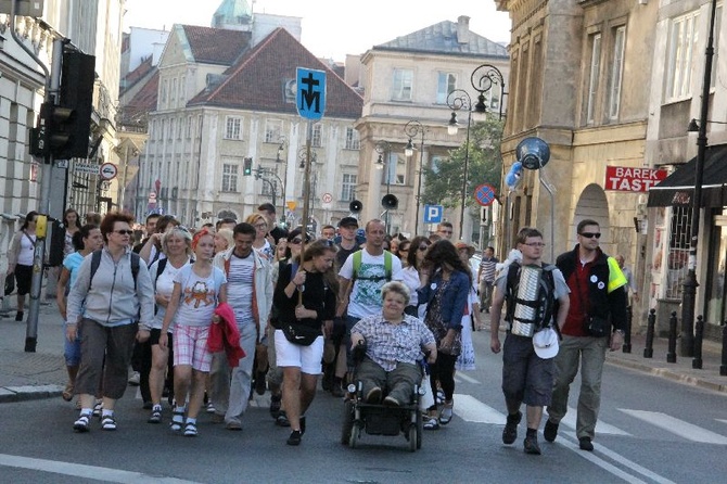 Wymarsz Warszawskiej Akademickiej Pielgrzymki Metropolitalnej na Jasna Górę