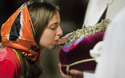 Celebracja uczczenia relikwi korony cierniowej w pierwszy piątek miesiąca