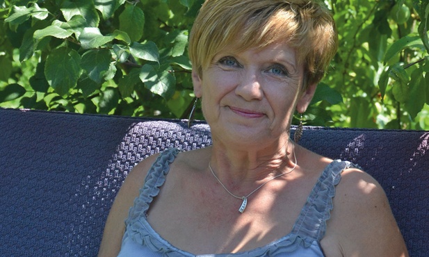 – Wyszłam z kościoła lekka jak piórko. Płakałam i śmiałam się ze szczęścia. Ludzie chyba przyglądali mi się ze zdziwieniem – uśmiecha się Krysia Małachowska