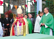 Nie zapominajmy, że najważniejszy jest Kościół zbudowany z żywych kamieni – mówił podczas uroczystości arcybiskup