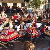  Gospodarzami festiwalu folklorystycznego będą dwa płockie zespoły: „Wisła” i HZPiT „Dzieci Płocka” (na zdjęciu) 