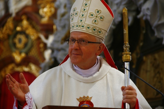 Eucharystii w Krzeszowie przewodniczył bp Jan Baxant, ordynariusz diecezji litomierzyckiej