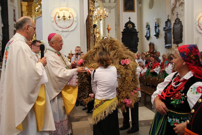 Dożynki w parafii katedralnej w Łowiczu