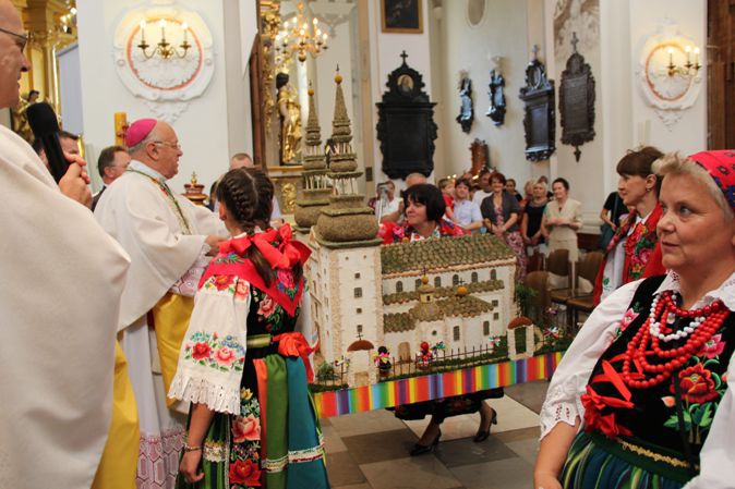 Dożynki w parafii katedralnej w Łowiczu