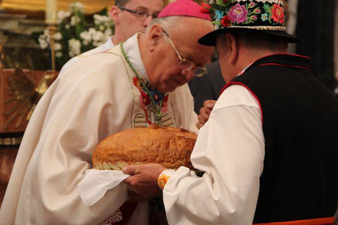 Dożynki w parafii katedralnej w Łowiczu