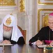  17 sierpnia na Zamku Królewskim w Warszawie patriarcha Cyryl I i abp Józef Michalik podpisali „Wspólne przesłanie do narodów Polski i Rosji”