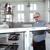  Patrząc na stojące przed nim zadania, ks. Mariusz Wincewicz jest pełen optymizmu. Dziękuje wszystkim, którzy modlitwą, ofiarami i jakimkolwiek wsparciem pomagają naszemu seminarium