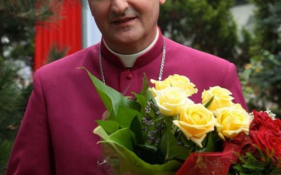 Biskup Andrzej Jeż