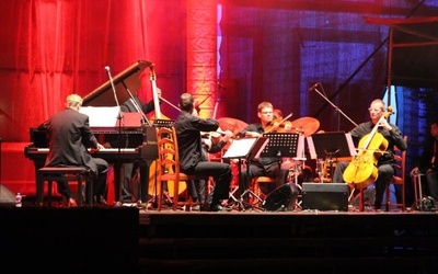 Leszek Kułakowski Trio z Kwartetem smyczkowym Q4Q