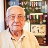  Dziś 92-letni Edward Jaworski wciąż chętnie opowiada o swoich wyczynach podczas wojny i pracy w lotniczym pogotowiu ratunkowym. Dowodem jego odwagi są medale i odznaczenia, zarówno wojskowe, jak i cywilne