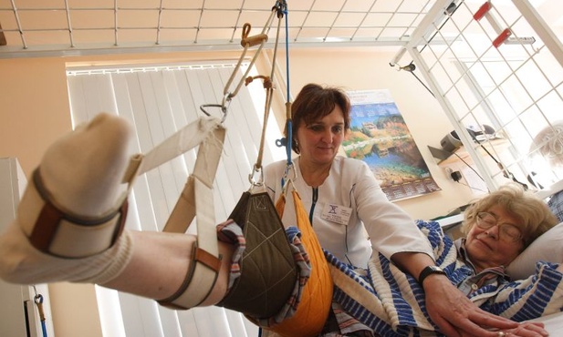 Samorządy sprzedają szpitale