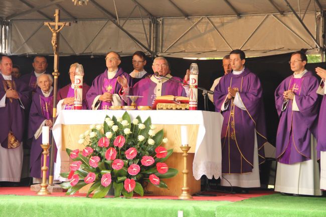 Uroczystości pod Pomnikiem Obrońców Poczty Polskiej w Gdańsku