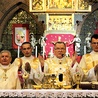  Bycie pasterzem diecezji to wielkie wyzwanie. Abp M. Gołębiewski i bp E. Janiak wspólnie dziękowali i prosili o dalsze łaski 
