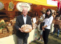 W Radomiu mamy bardzo dobry chleb, ale niestety nie można go kupić w dużych sieciach handlowych  i nasi piekarze muszą szukać rynku zbytu również poza swoim miastem – mówił Waldemar Stojak