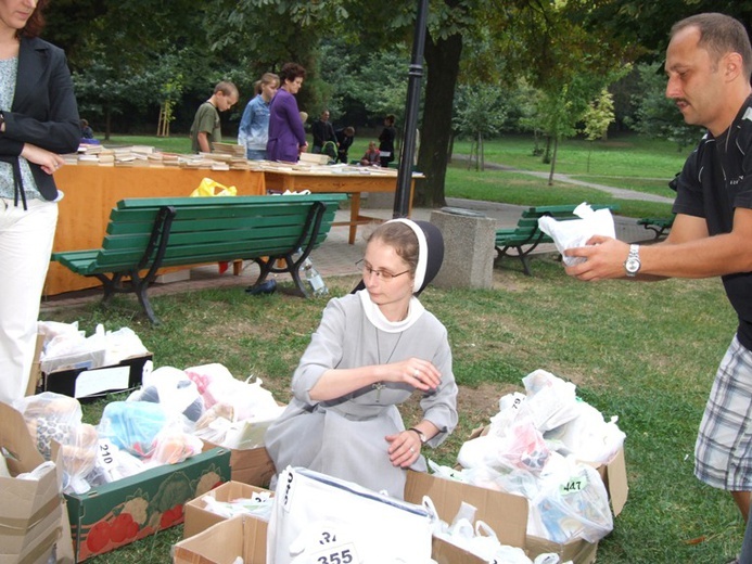 Piknik charytatywny sióstr nazaretanek