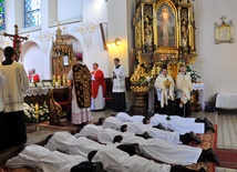 Wzruszający moment liturgii święceń