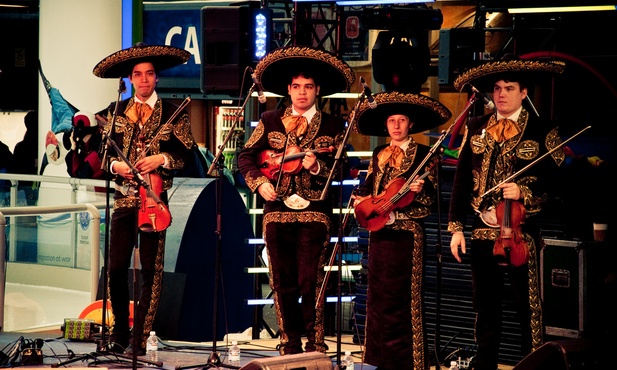 Viva El Mariachi! :)
