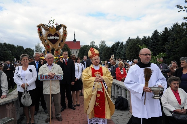 Diecezjalne dożynki w Kałkowie