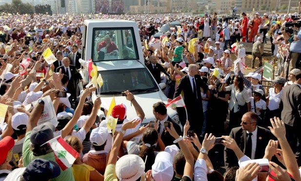 Papież jednoczy Liban