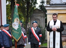 Modlitwa przy symbolicznym grobie Sybiraków