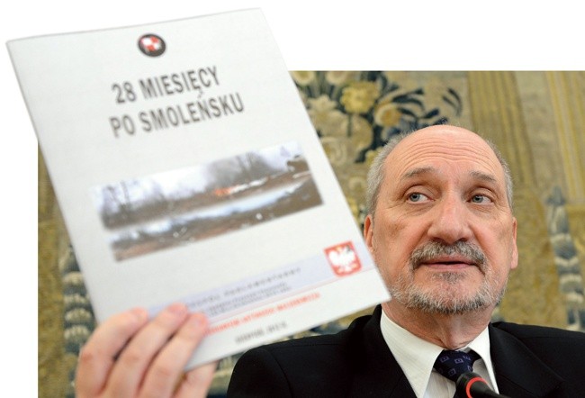 Antoni Macierewicz przypomniał  główne tezy  Zespołu, którego jest przewodniczącym. Z powodu braku nowych dowodów wciąż pozostają one hipotezami