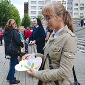 Joanna Koczy i serca wykonane przez uczestników IV turnusu rekolekcji w Jastrzebiu- -Zdroju