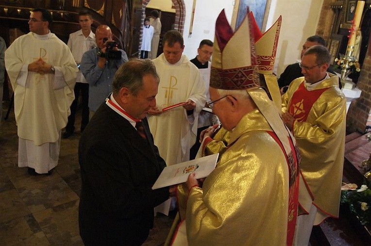 Odznaczeni za oddanie Kościołowi