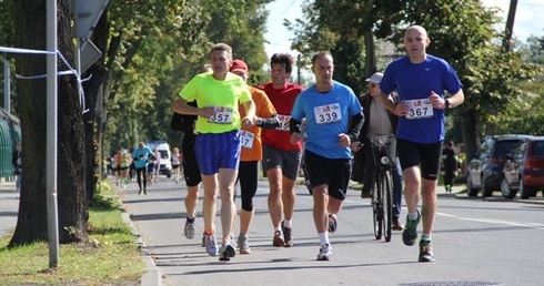 Tegoroczny Półmaraton Jesieni w Łowiczu miał rekordową obsadę