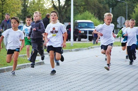 Łowicz, 15 września. XX Łowicki Bieg Trzeźwości. Wyścig chłopców na dystansie 300 m