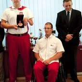 – Miasto nas docenia – mówili podczas spotkania z prezydentem Koszalina paraolimpijczycy Tomasz Rębisz (z lewej) i Maciej Sochal
