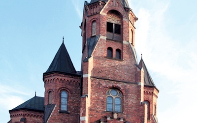 Kościół został wzniesiony na początku ubiegłego wieku według projektu Jana Sasa-Zubrzyckiego 