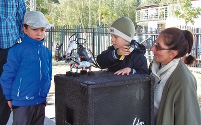  Dzieci najbardziej pociągały roboty