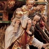  Figura św. Krzysztofa symbolicznie upamiętnia zleceniodawcę powstania kazalnicy – Karola II 