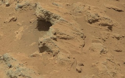 Curiosity znalazł koryto rzeki na Marsie