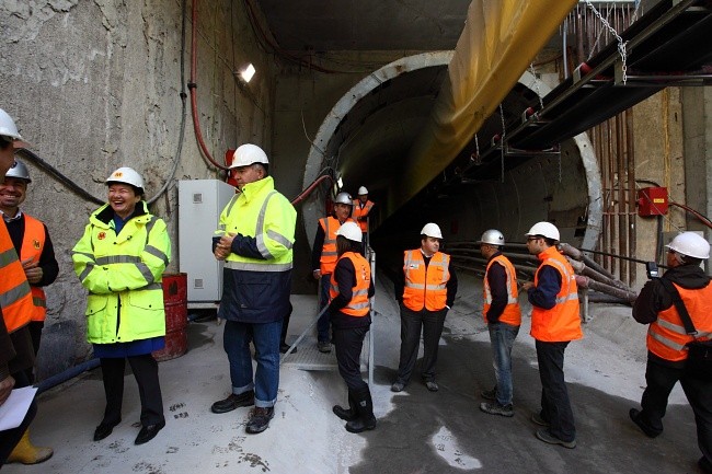 1100 metrów tunelu między rondem Daszyńskiego i ONZ jest gotowe