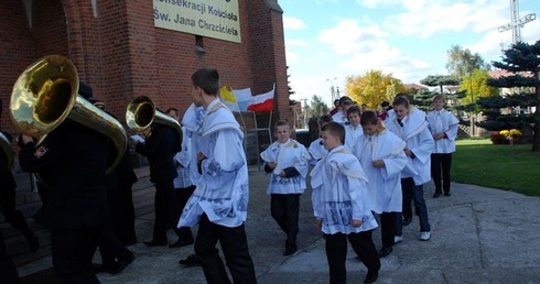 Uroczystość stulecia konsekracji kościoła w Bielsku zgromadziła władze gminy, powiatu płockiego i wielu parafian