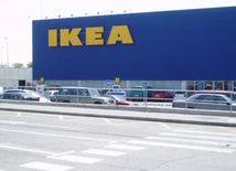 IKEA wycina kobiety