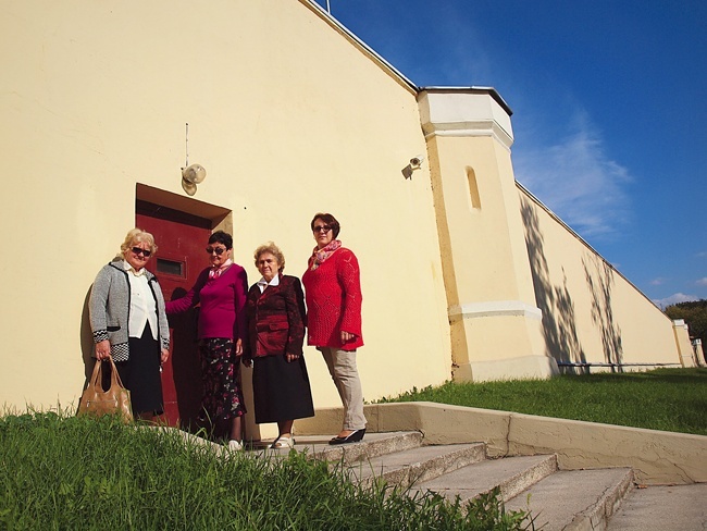 Płocczanki ze Wspólnoty Krwi Chrystusa przypominają słowa Jana Pawła II, które powiedział do osadzonych w Płocku 1991 r. „Jesteście skazani – to prawda – ale nie potępieni”