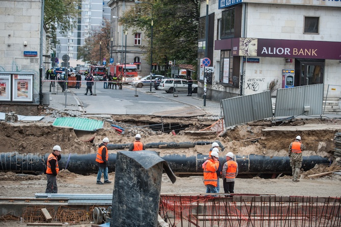 Osunięcie ziemi na budowie metra.