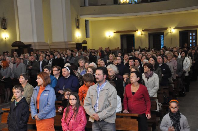 Relikwie św. Faustyny w Dąbrowie Tarnowskiej