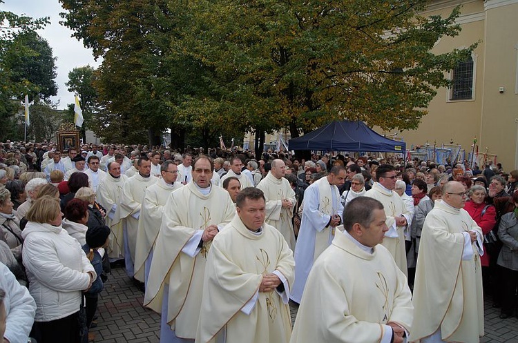 Pielgrzymka Różańcowa w Rokitnie