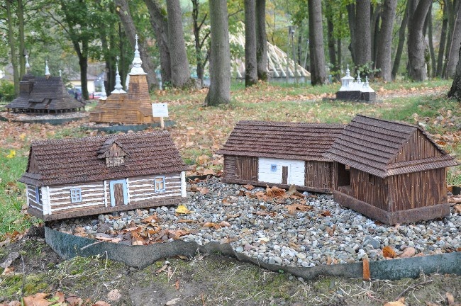 Park Miniatur w Ropie