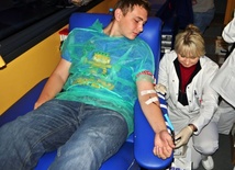 Niemal 50 osób włączyło się w akcję oddawania krwi w płońskiej szkole