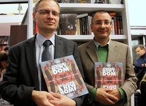 Tomasz Markiewicz i Jerzy S. Majewski zorganizowali w ubiegłym roku wystawę o odbudowie stolicy, a teraz wydali na ten temat album