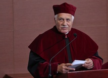 Klaus doktorem honoris causa UKSW