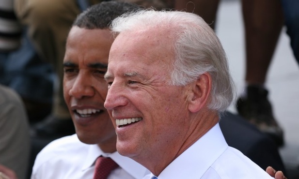Biden mówi, że przestał chodzić do polsko-amerykańskiego klubu i obecnie kontaktuje się już z "mądrymi ludźmi"