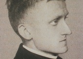  Bp Maksymilian Kaller, powiadamiając siostrę ks. Witta o jego śmierci, do listu pisanego na maszynie dopisał własnoręcznie, iż „był on szlachetnym księdzem”