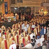 W modlitwie uczestniczyli biskupi, kapłani i świeccy z różnych środowisk