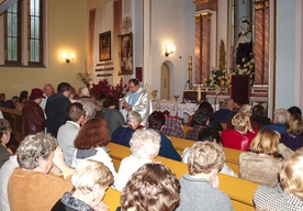 Nocne czuwanie zakończyła Eucharystia z supliką bł. Bartolo Longo