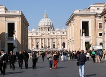 Synod: O sektach, rodzinie i katechezie